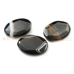 Sardonyx ovál 40x30mm fasetovaný